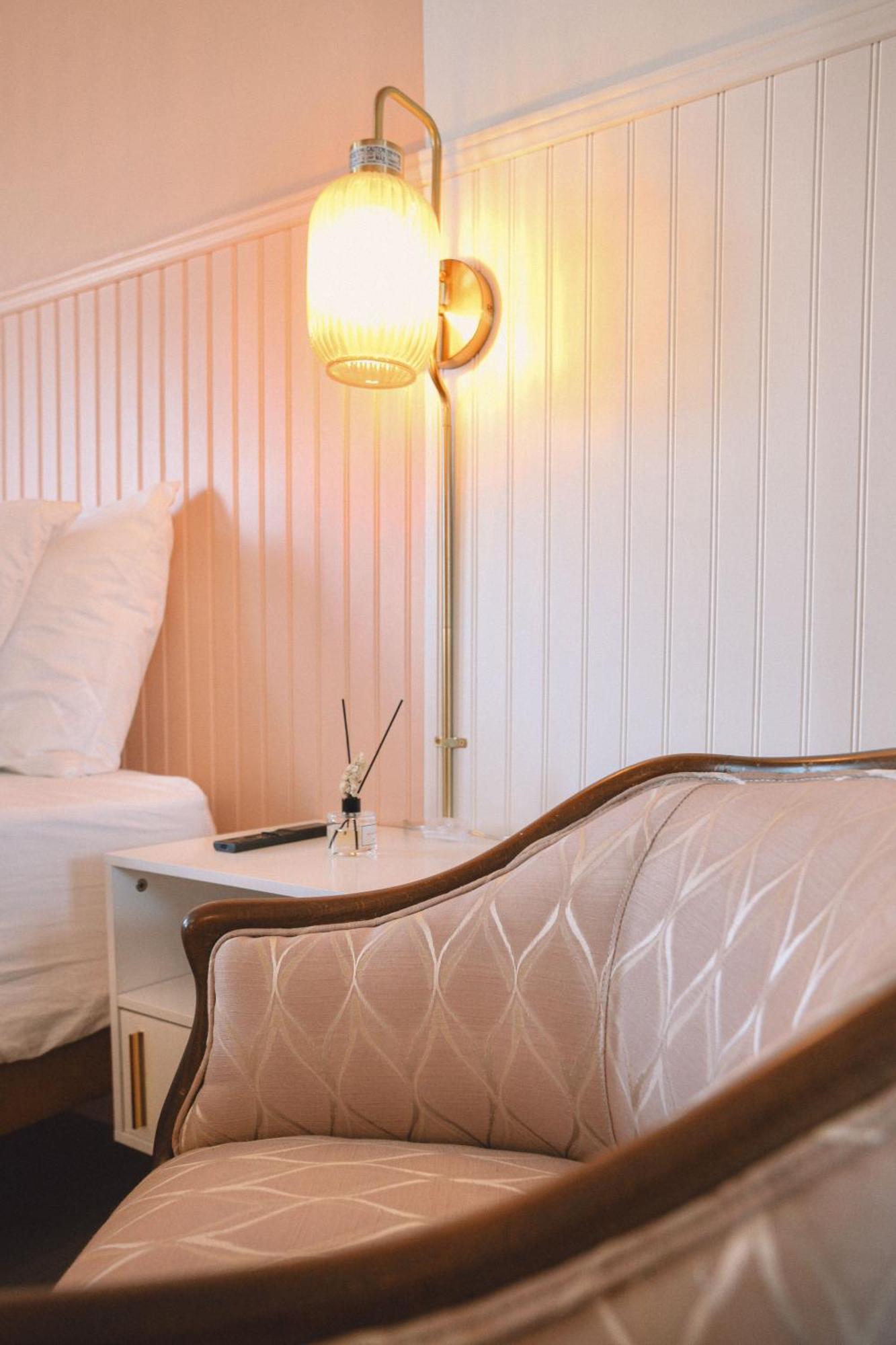 Peninsula Bed & Cocktails Hotell Gulfport Exteriör bild