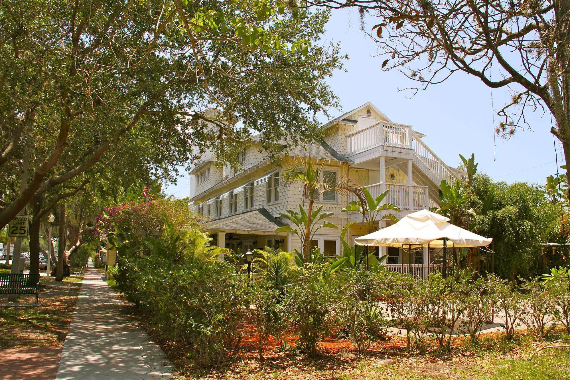Peninsula Bed & Cocktails Hotell Gulfport Exteriör bild